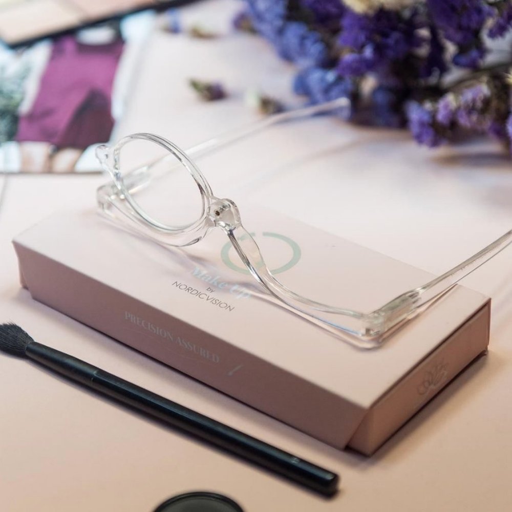 SO NEEDED - MAKE-UP GLASSES The perfect solution